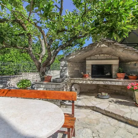 Lucia In Istria Apartment