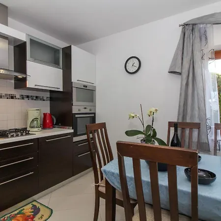 Lucia In Istria Apartmán