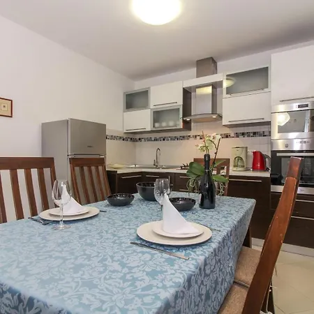 Apartment Lucia In Istria
